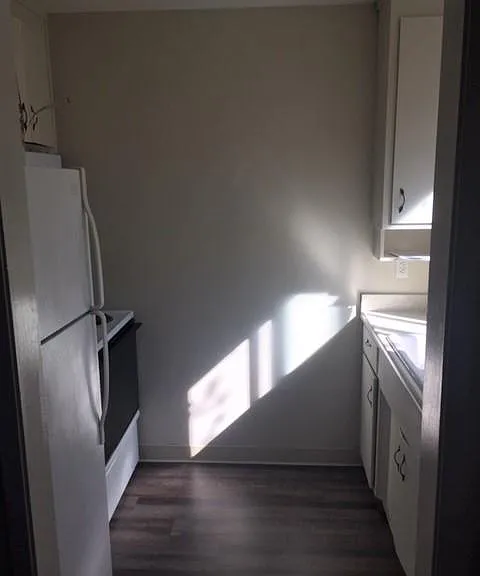 130 Toledo St — Photo 5