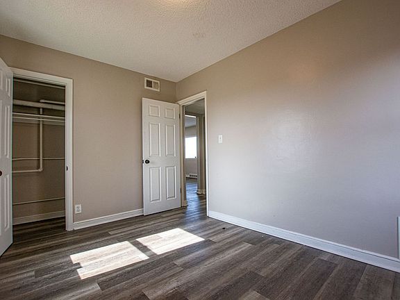 3rd image of 3309-3311 S 32nd Ave
