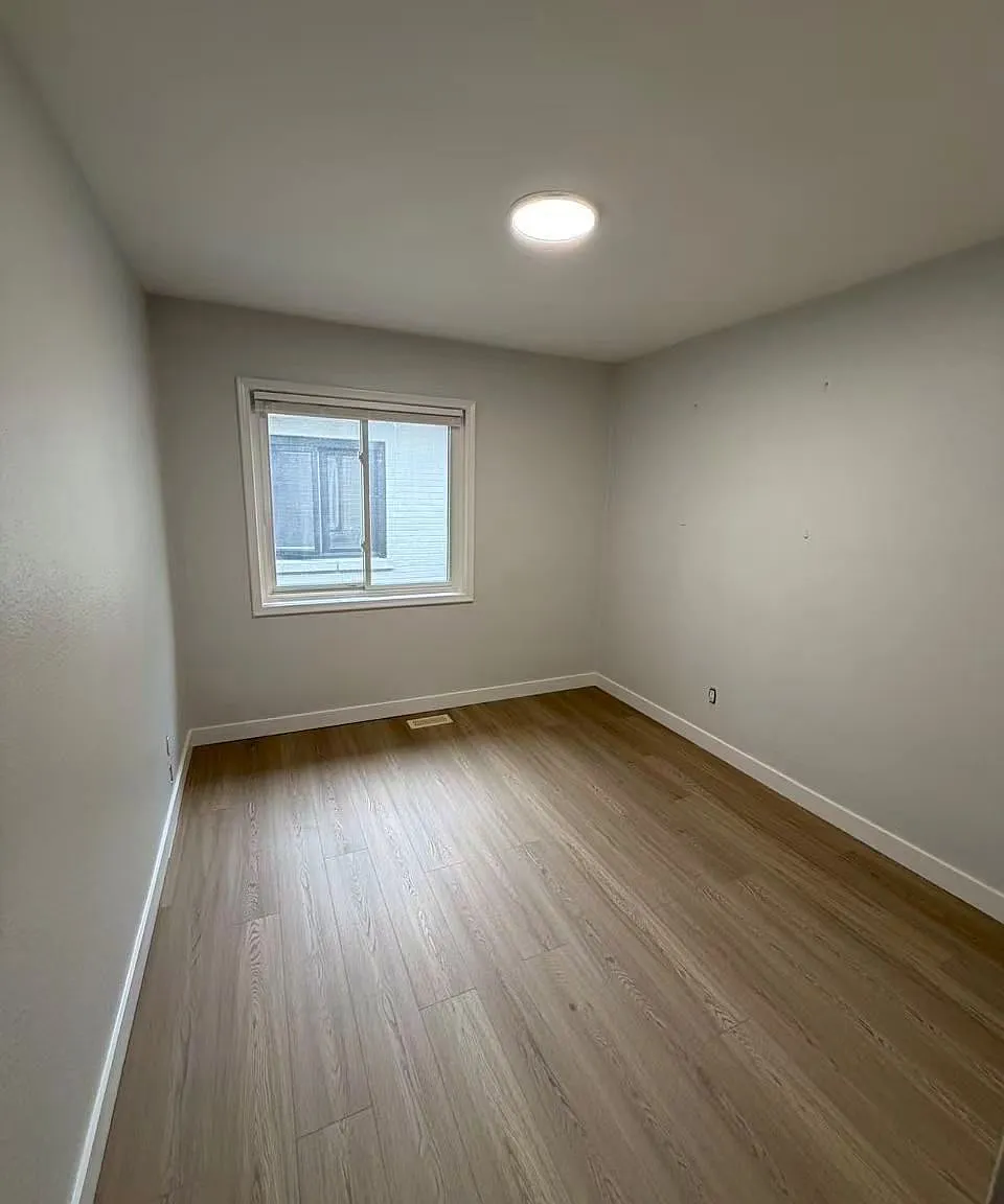 3 bed, $2,490 — Photo 4