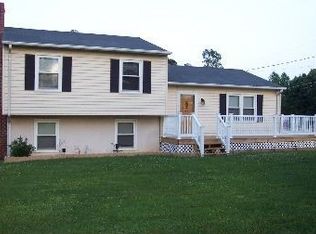 203 Galveston Rd, Appomattox, VA 24522