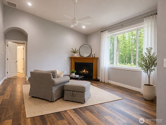5th image of 22103 Birch Place