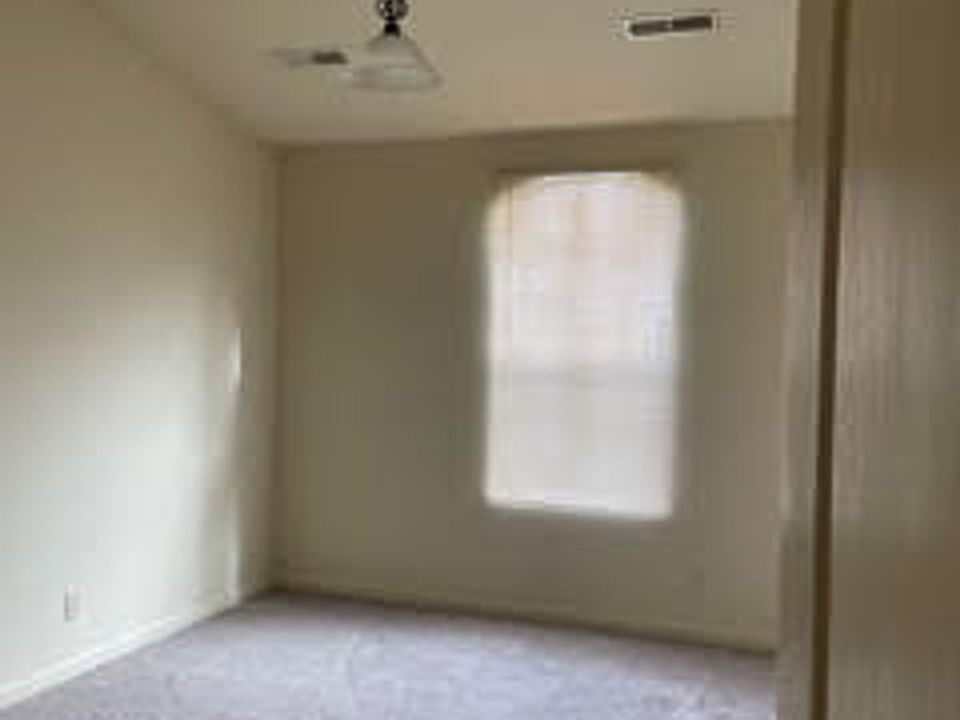 2nd image of 912 W Loire Ct #665