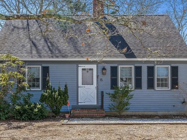 15 Atwater Dr, East Falmouth, MA 02536