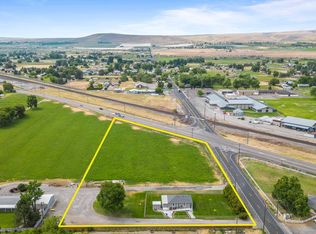 35305 S Finley Rd, Kennewick, WA 99337