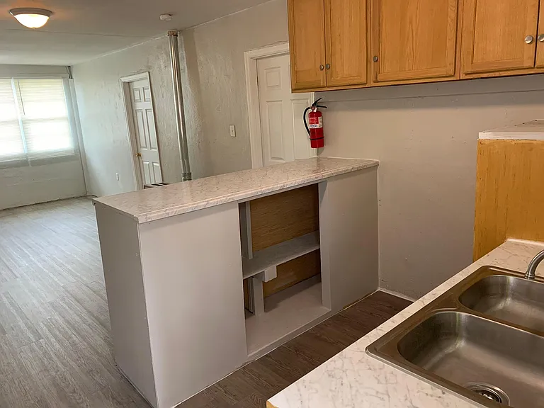 1700 Tremain St #H — Photo 2