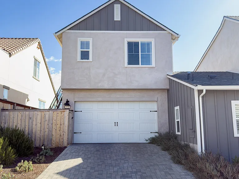 3732 Park Ridge Ln — Photo 2