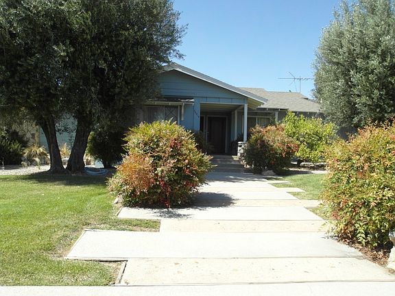 3rd image of 34818 Pecan Ave
