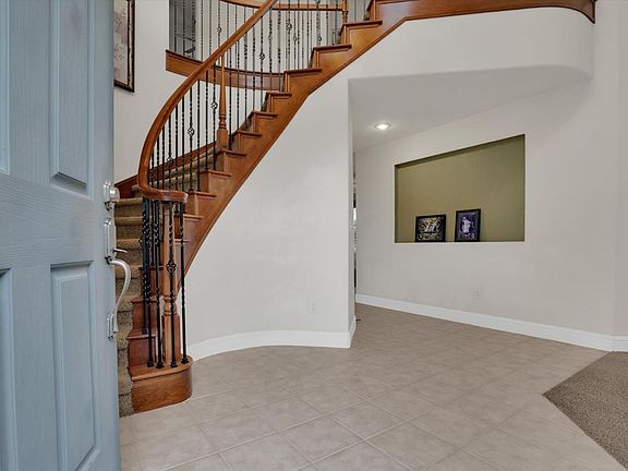 4th image of 5819 Silver Oak Cir