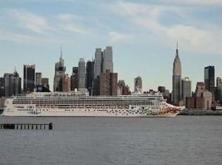 24 Regency Pl, Weehawken, NJ 07086