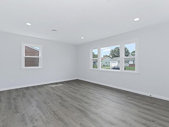 5th image of 9 Derby Ln