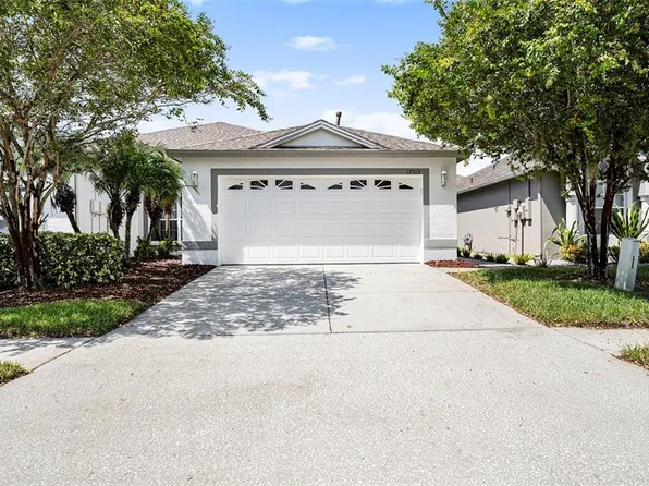 19313 Weymouth Dr, Land O Lakes, FL 34638