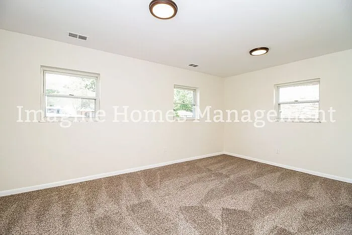 920 Yarger Dr — Photo 14