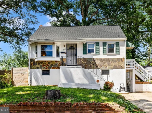 6008 Seat Pleasant Dr, Capitol Heights, MD 20743