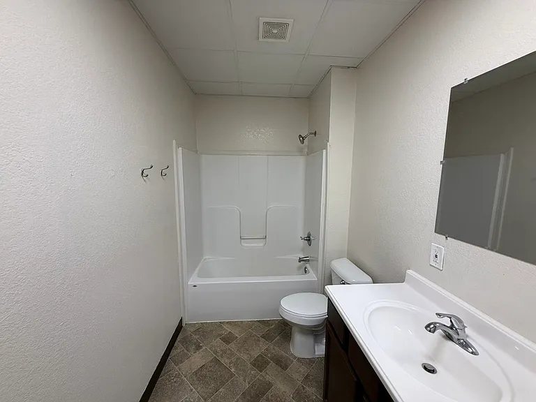 413 Devonia St #402 — Photo 1