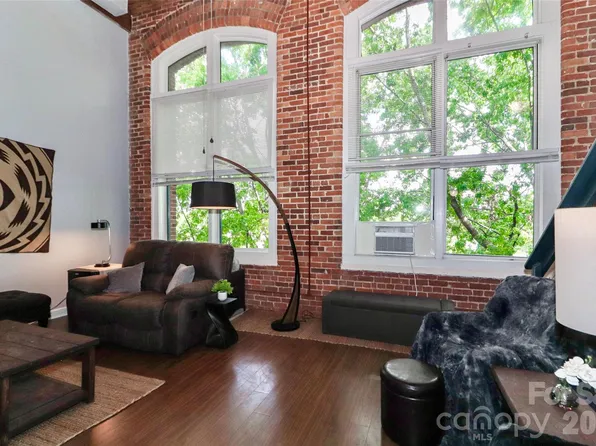 201 S Hoskins Rd APT 315, Charlotte, NC 28208