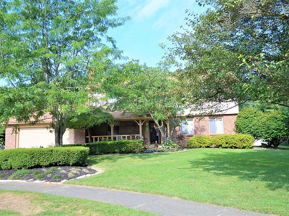 2nd image of 131 Academy Ct S