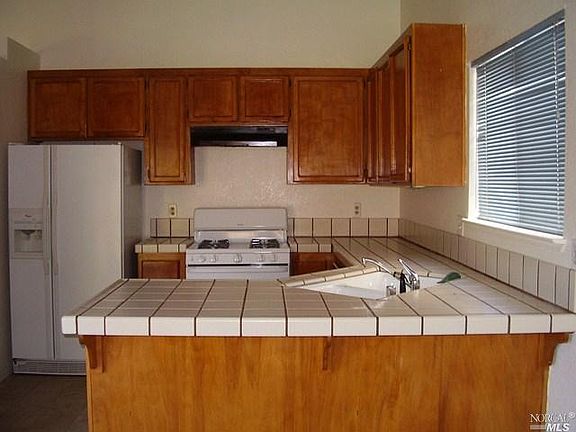 2nd image of 230 Sunhaven Dr