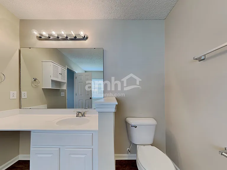 105 Walton Pl — Photo 13