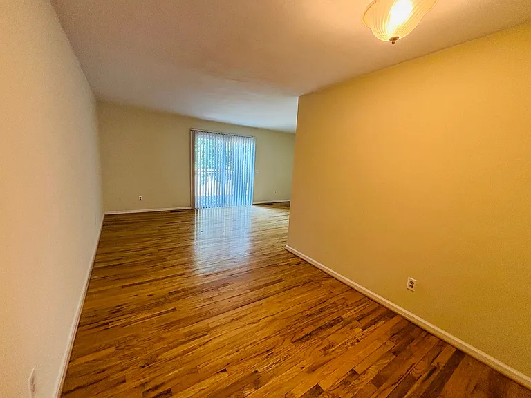 2502 Ridge Rd — Photo 4