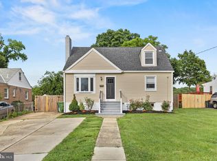 19 N Huron Dr, Oxon Hill, MD 20745