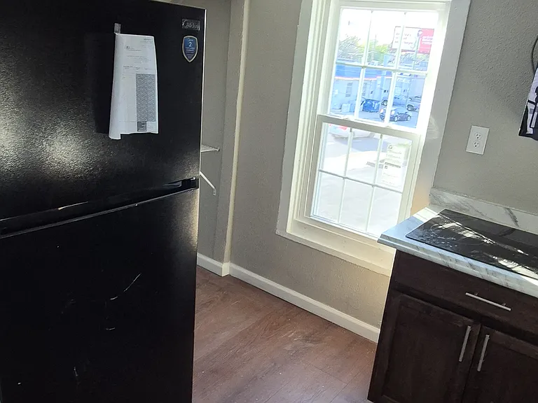 2409 S Shelby St #1 — Photo 9