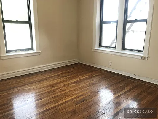 Rented by BRICK & GALO REALTY CORP | media 26