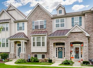 176 Sype Dr, Carol Stream, IL 60188