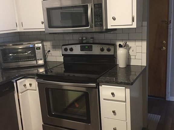 Updated kitchen with new appliances