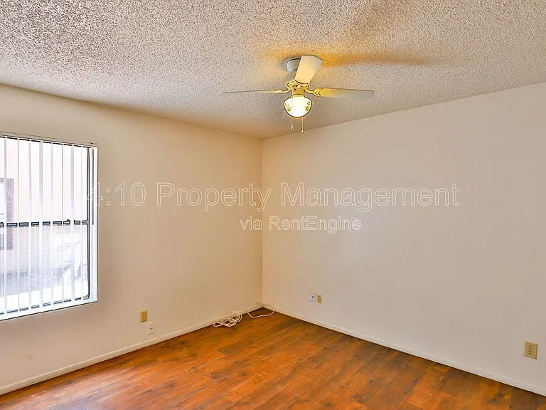 2729 N Salem #101 — Photo 13