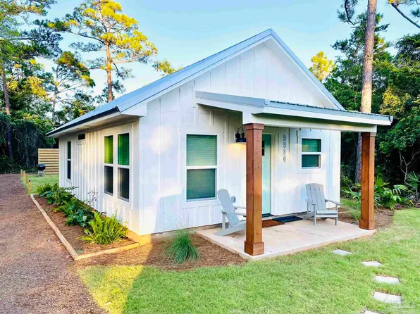 5580 Corinna St, Pensacola, FL 32507