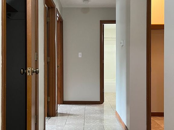 4th image of 526 Oak Glen Dr #D