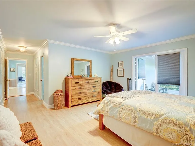 1446 Wyn Cove Dr — Photo 37