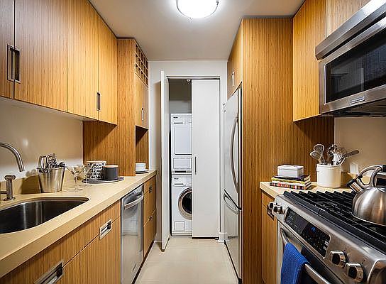 3rd image of 450 W 17th St APT 432
