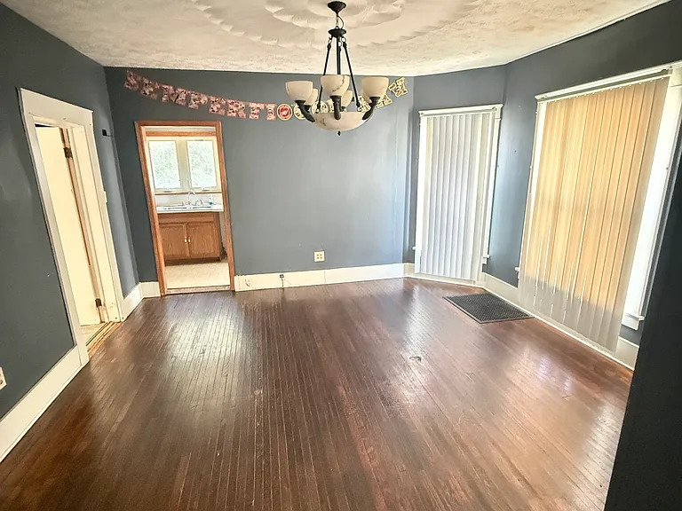 511 S Haines Ave — Photo 3