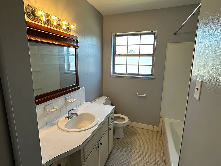 5500 Lodema Way — Photo 6
