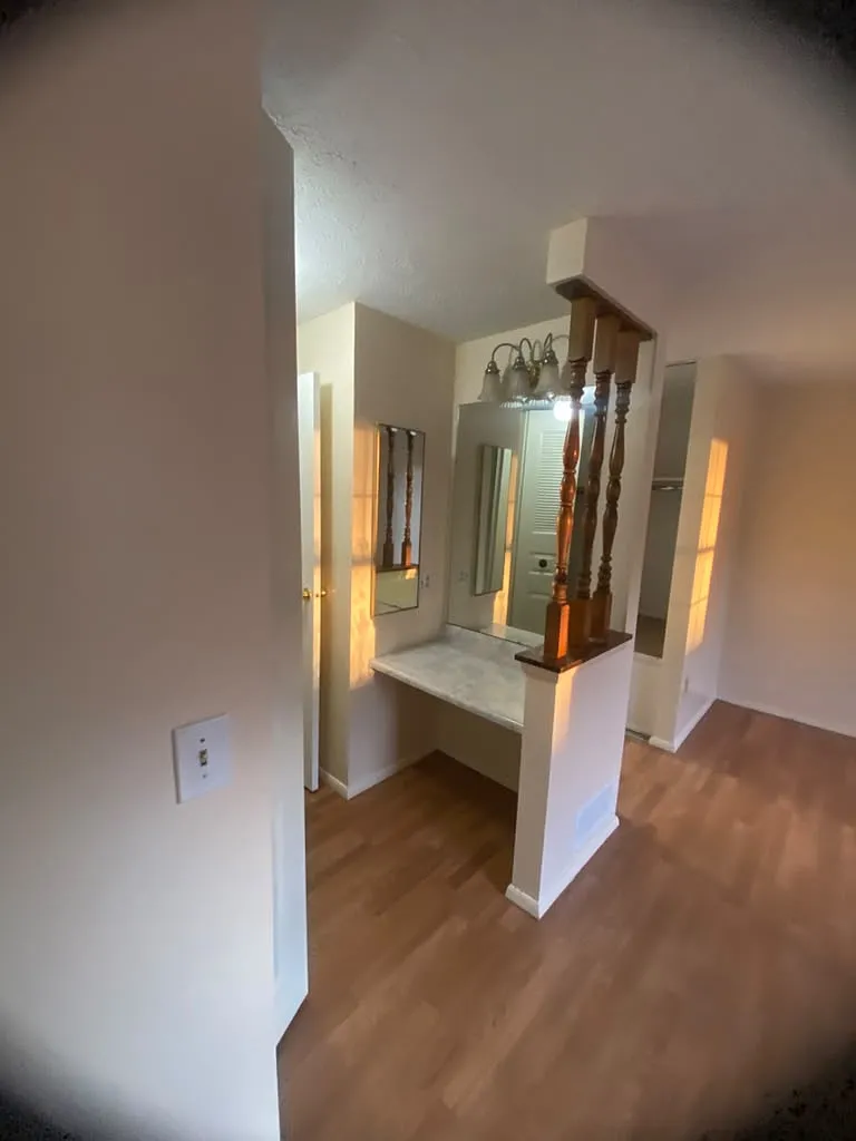 2 bed, 1.5 bath, 920 sqft, $1,450 — Photo 3