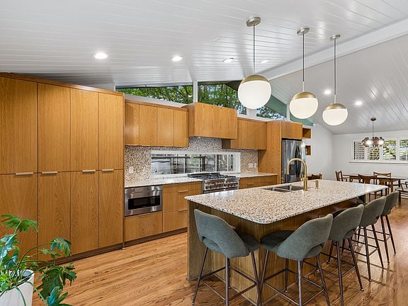 5th image of 707 Bondstone Dr