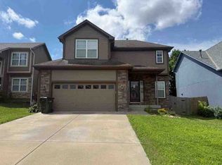 1027 Tamarisk Dr, Leavenworth, KS 66048