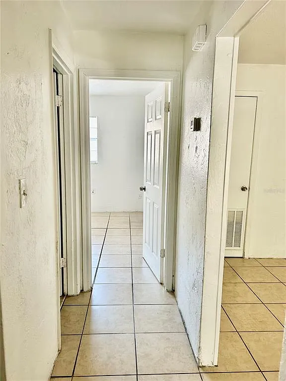 2 bed, 1.0 bath, 800 sqft, $825 — Photo 3