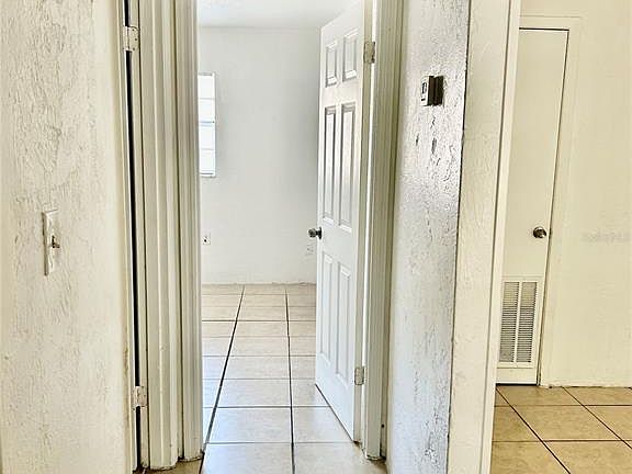 3rd image of 1217 Kennedy Rd #6