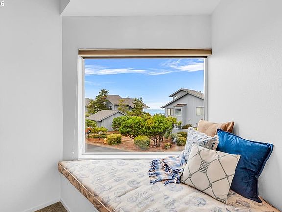 3rd image of 4175 N Highway 101 APT M2
