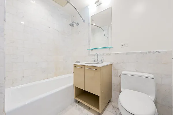 Rented by REAL New York | media 8