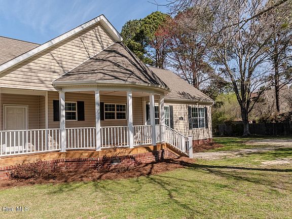 5th image of 1356 Oak Avenue NE