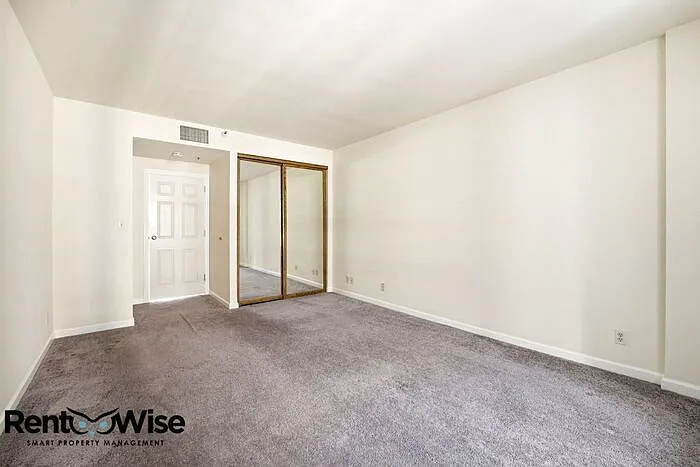 555 Laurel Ave #303 — Photo 33