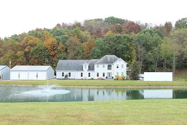 16764 Burcham Rd photo 1