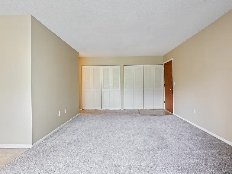 Miracle Manor Apartments — Photo 7