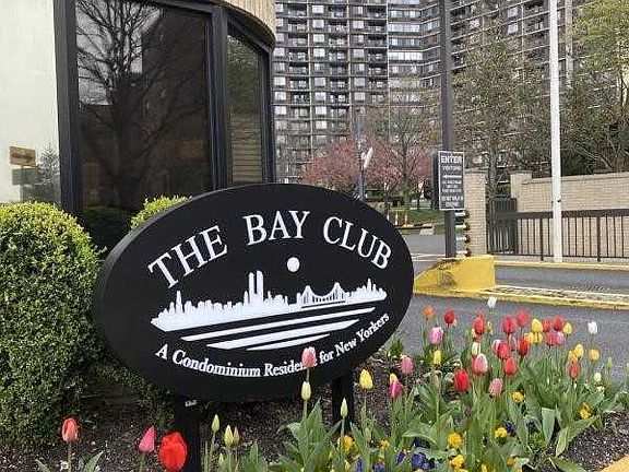 2nd image of 2 Bay Club Dr #5ZL