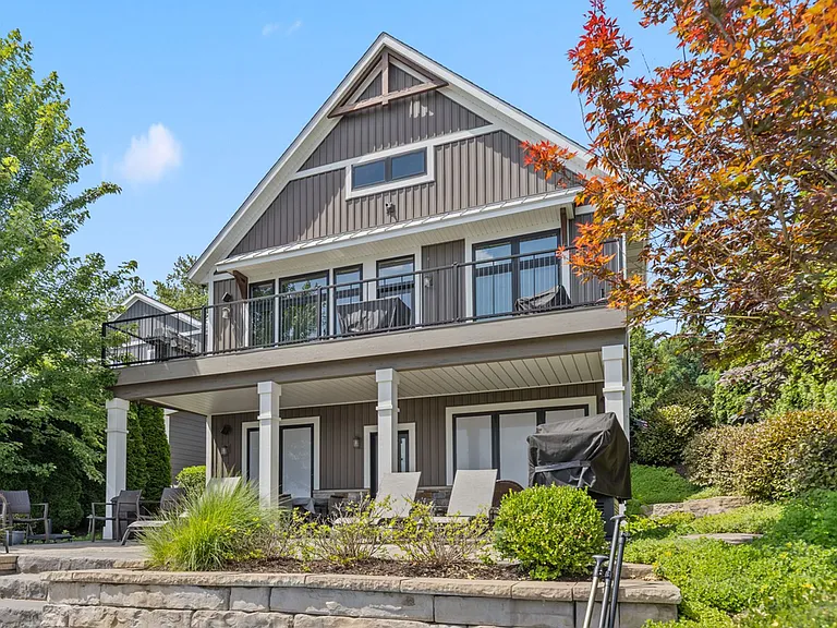 7002 Silver Lake Dr NE — Photo 36