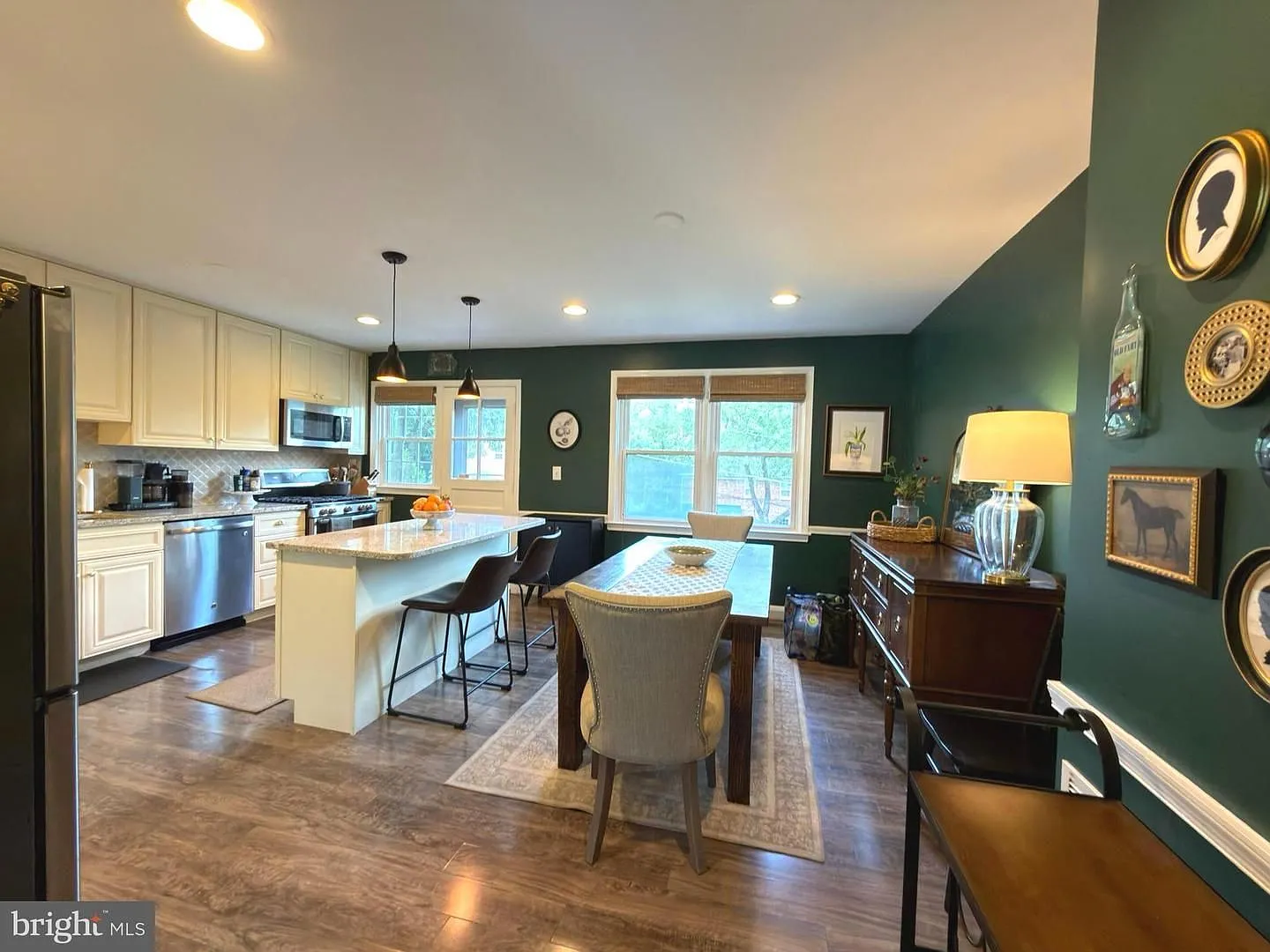 Beautiful 3-bedroom, 2-full-bath townhome in desirable Rodgers Forge! — Photo 4