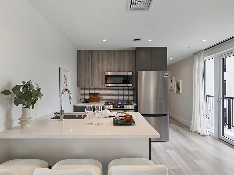 2605 Snyder Ave #2F — Photo 8